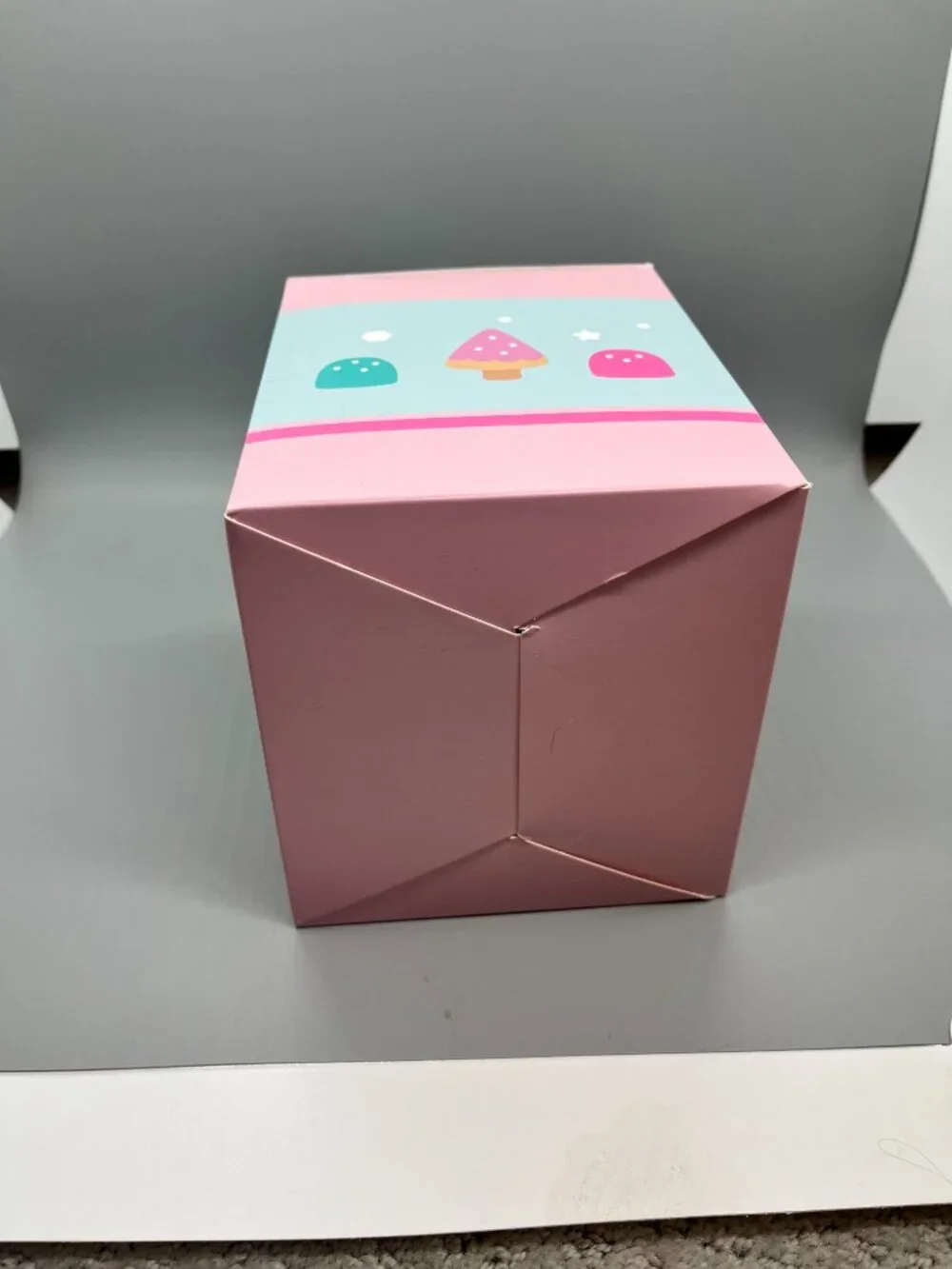 NIB Pusheen Cupcake vinyl Figure